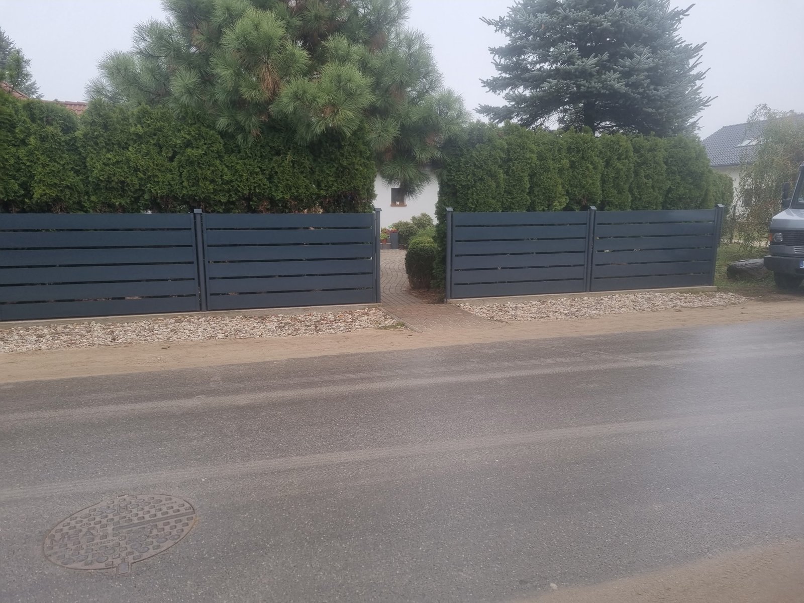 Realizacja MUR-BET - ogrodzenie aluminiowe